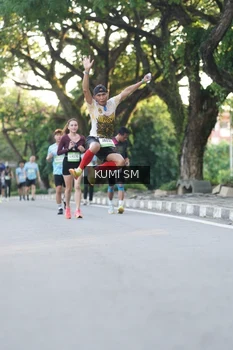 Runner Photo 1505375