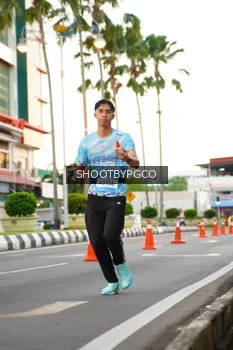 Runner Photo 1505385