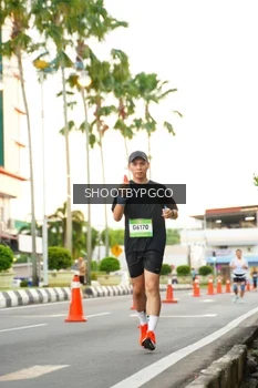 Runner Photo 1505759