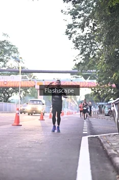 Runner Photo 1506108