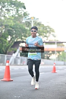 Runner Photo 1506771