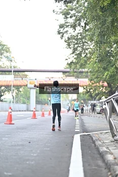 Runner Photo 1506780