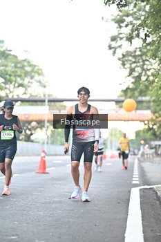 Runner Photo 1506824