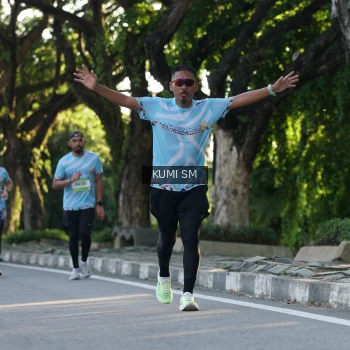 Runner Photo 1506896