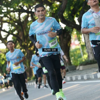 Runner Photo 1507124