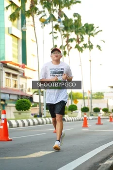 Runner Photo 1507368