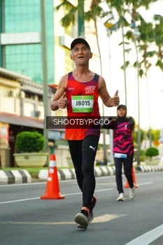 Runner Photo 1507609