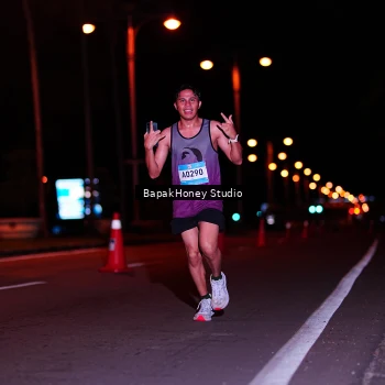 Runner Photo 1508863