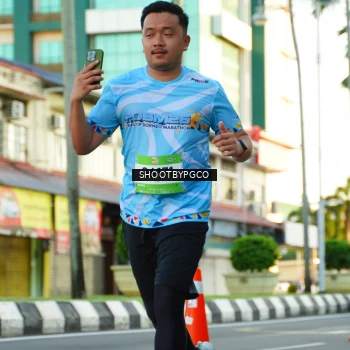 Runner Photo 1511713