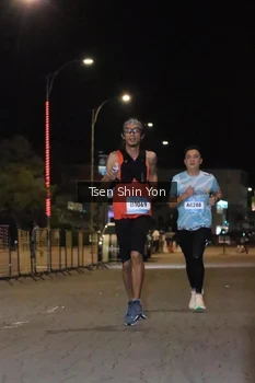 Runner Photo 1512511