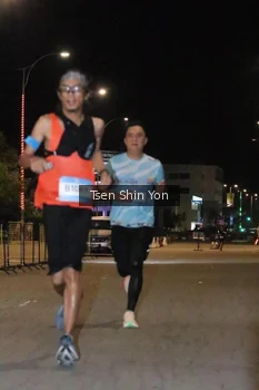 Runner Photo 1512516
