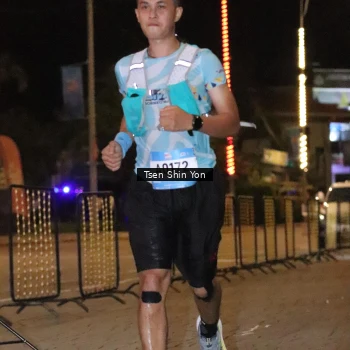 Runner Photo 1512571