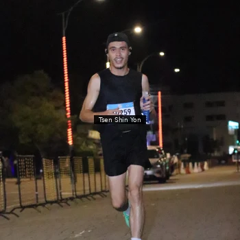 Runner Photo 1512749