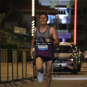 Runner Photo 1512781