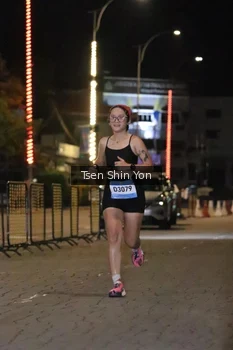 Runner Photo 1513086