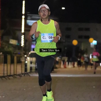 Runner Photo 1513125