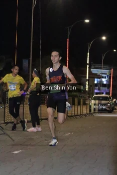 Runner Photo 1513298