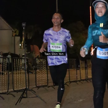 Runner Photo 1513368