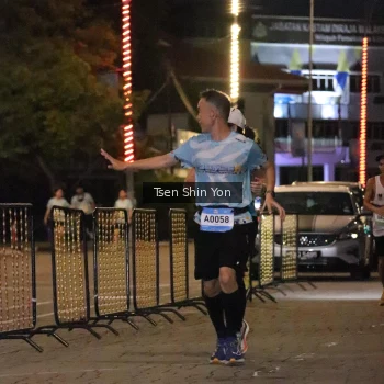 Runner Photo 1513732