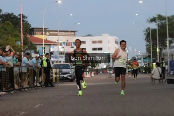 Runner Photo 1514659
