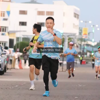 Runner Photo 1514683