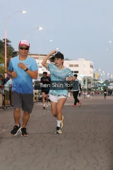 Runner Photo 1514726