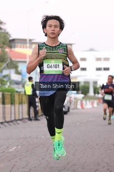 Runner Photo 1516043