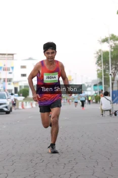 Runner Photo 1516641
