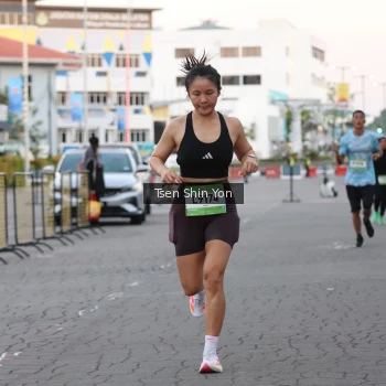 Runner Photo 1516992