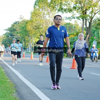 Runner Photo 1517054