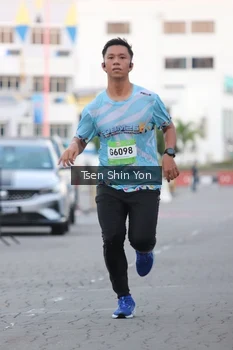 Runner Photo 1517138