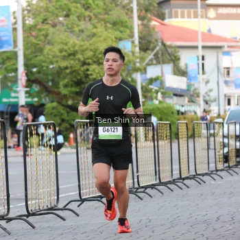 Runner Photo 1517245
