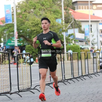 Runner Photo 1517247