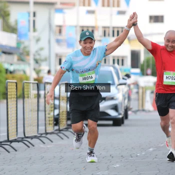 Runner Photo 1517273