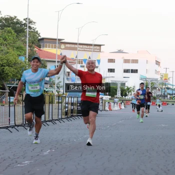 Runner Photo 1517291