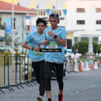 Runner Photo 1517389