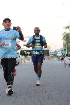 Runner Photo 1517751