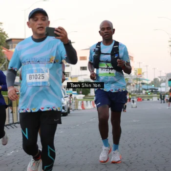 Runner Photo 1517754
