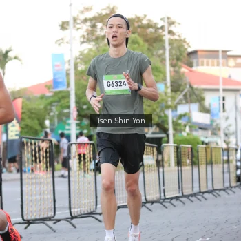 Runner Photo 1517929