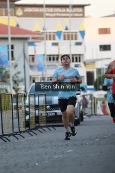 Runner Photo 1517997