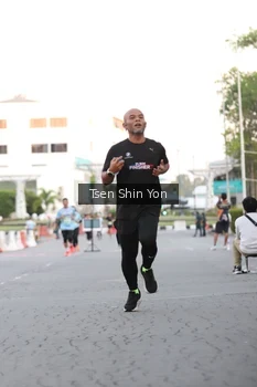 Runner Photo 1518052