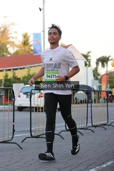 Runner Photo 1519242