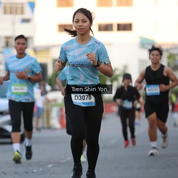 Runner Photo 1520002