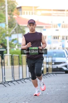 Runner Photo 1520225