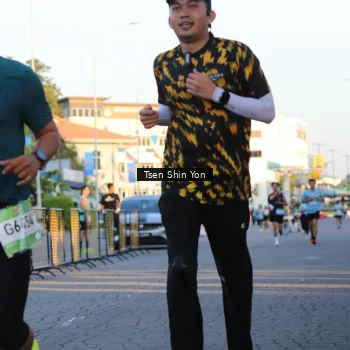 Runner Photo 1522665