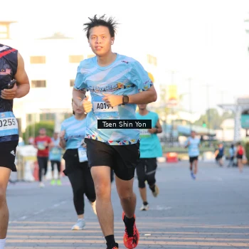 Runner Photo 1522715