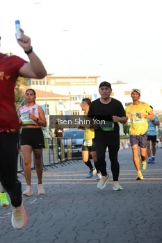 Runner Photo 1522845