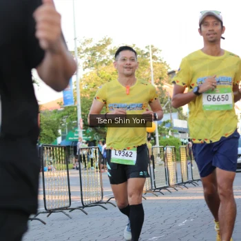Runner Photo 1522864
