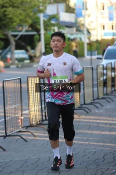 Runner Photo 1523263