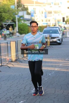 Runner Photo 1523317